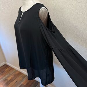 Hot in Hollywood Black Chiffon Top - Size Large